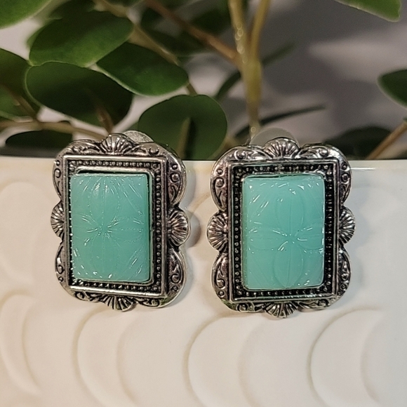 Floral Etched Glass Scrolled Earrings - Picture 7 of 8